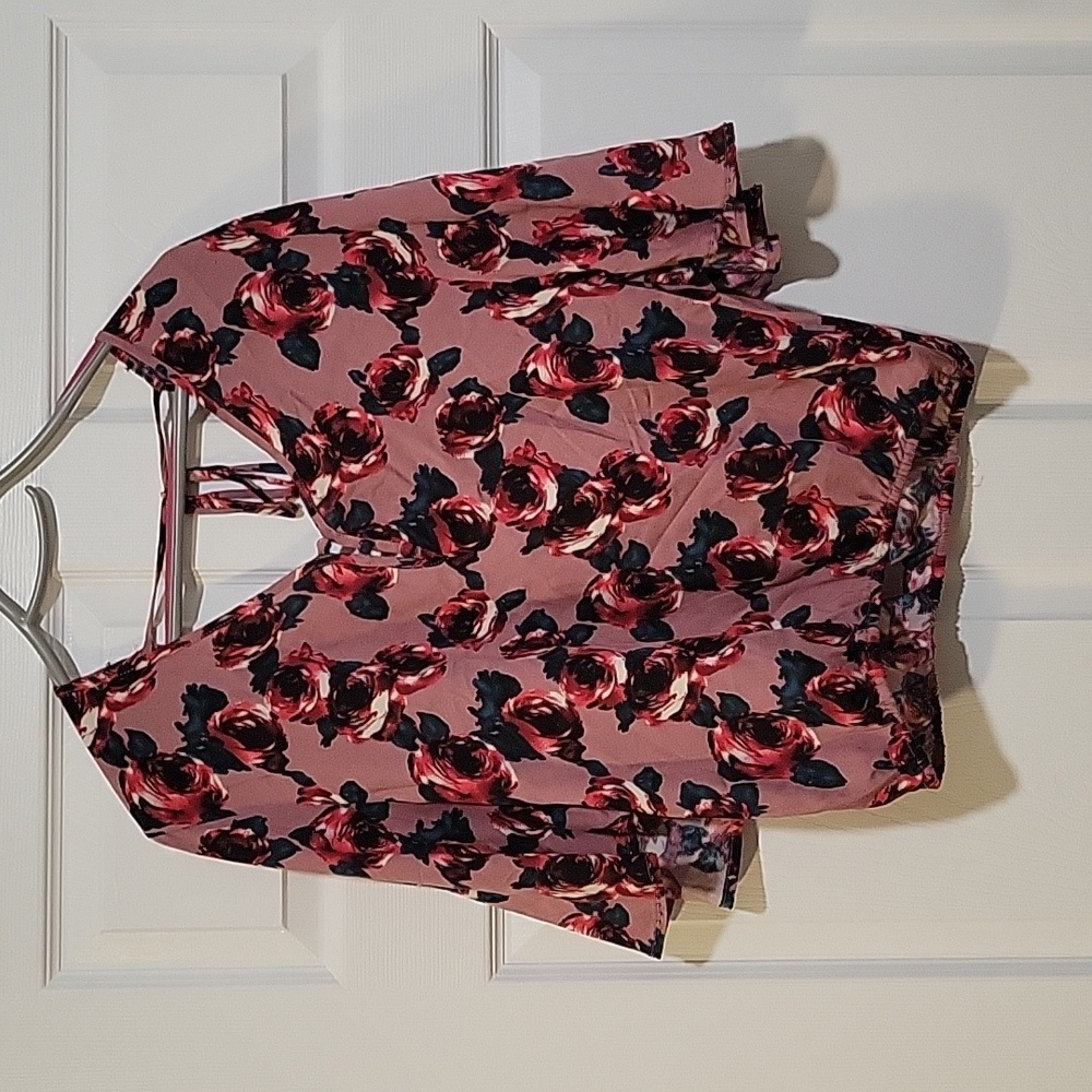 BKE Flutter Sleeve Low Back Blouse